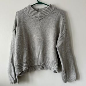 GAP Chunky Gray Vneck Sweater